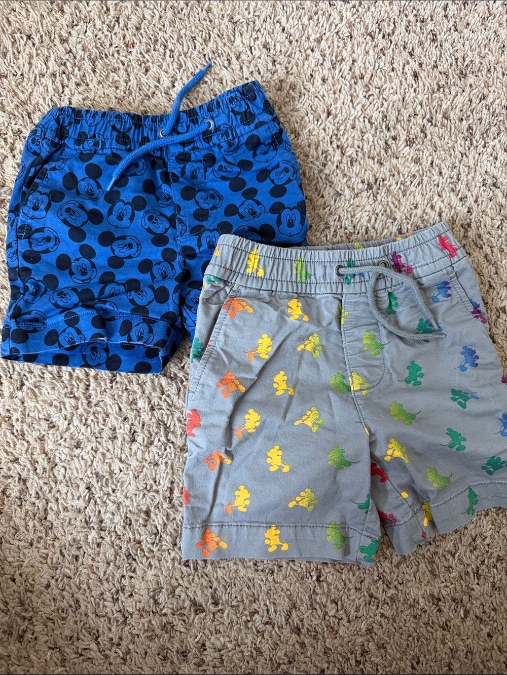 ♥️💛🖤 GAP Blue & Black and multi colored Mickey Mouse Print Kids Shorts